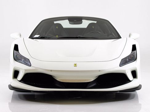 Used 2022 Ferrari F8 Tributo RWD image 23