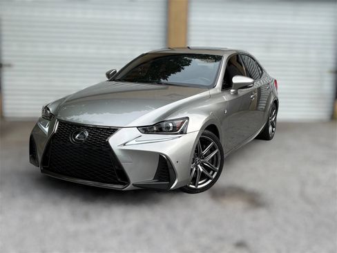 Used 2019 Lexus IS 300 F Sport w/ F Sport Package RWD image 9