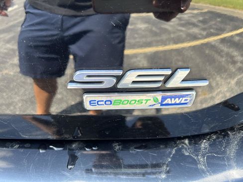 Used 2017 Ford Edge SEL w/ Equipment Group 201A AWD/4WD image 37