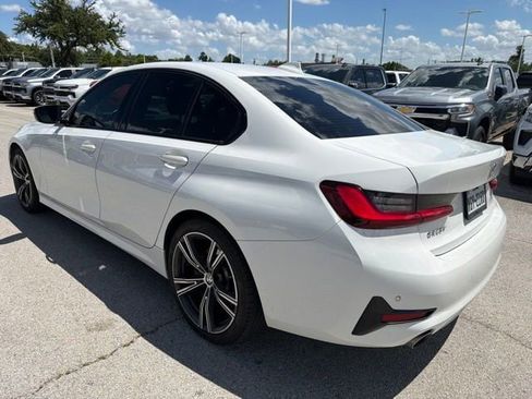 Used 2022 BMW 330i Sedan w/ Convenience Package RWD image 3