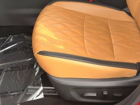 Used 2025 Nissan Sentra SV w/ SV Premium Package FWD image 19