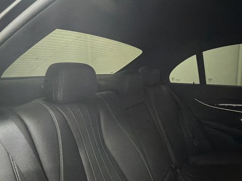 Used 2019 Mercedes-Benz E 300 image 25