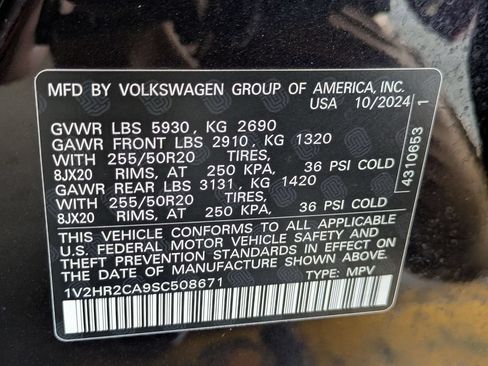 Used 2025 Volkswagen Atlas SE AWD/4WD image 32
