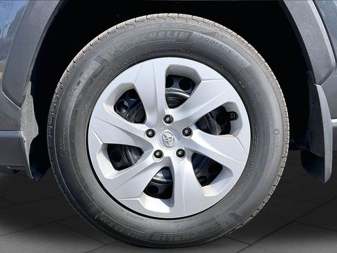Used 2025 Toyota RAV4 LE FWD image 10