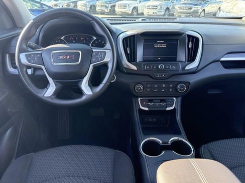 Used 2024 GMC Terrain SLE image 16