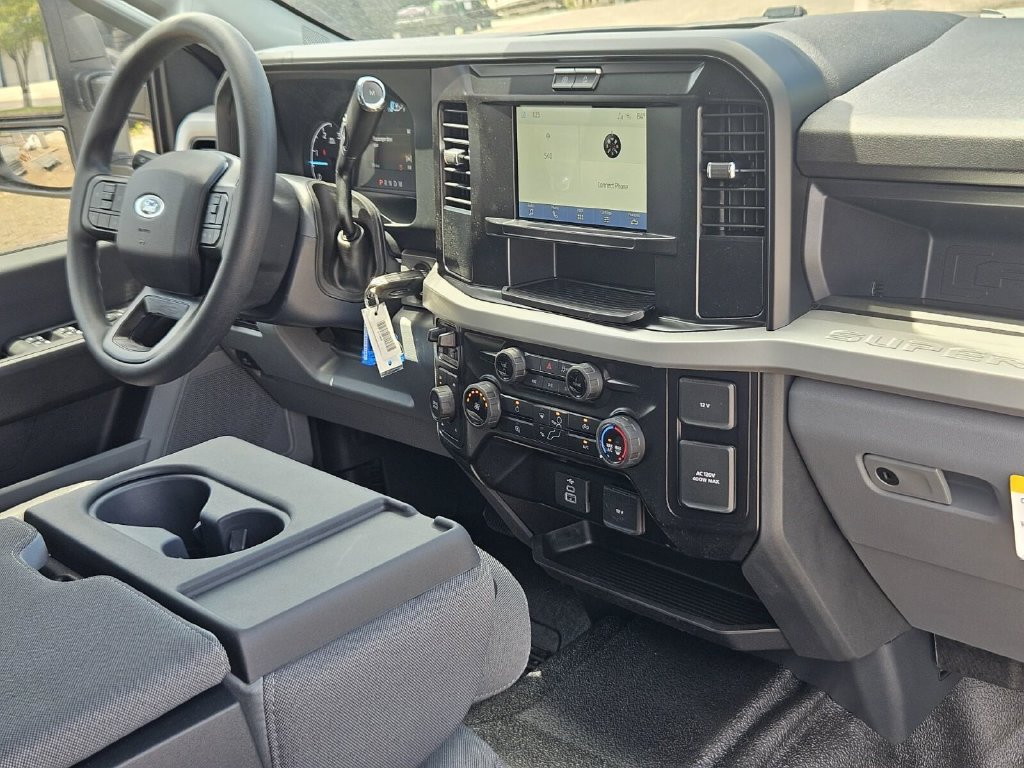 New 2026 Ford F250 XL w/ FX4 Off-Road Package AWD/4WD image 12