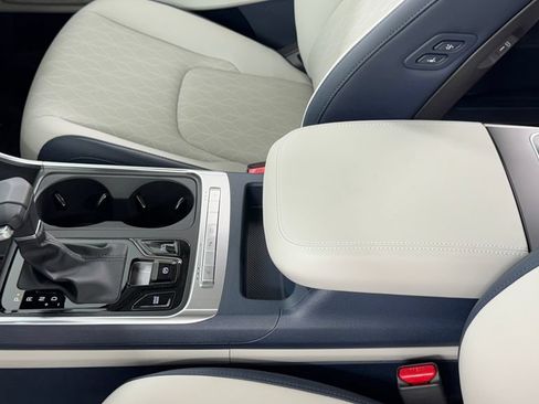 New 2026 Kia Carnival EX FWD image 35