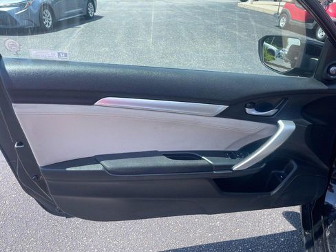 Used 2018 Honda Civic EX-T image 16