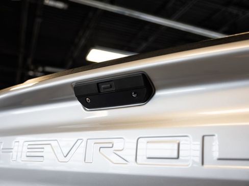 Used 2020 Chevrolet Silverado 1500 LT Trail Boss AWD/4WD image 6