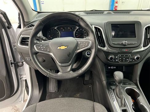 Used 2022 Chevrolet Equinox LT image 19