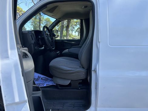 Used 2013 Chevrolet Express 1500 w/ Power Package image 12