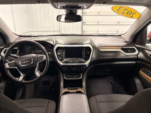 Used 2023 GMC Acadia SLE w/ LPO, Floor Liner Package AWD/4WD image 14