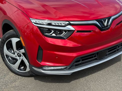 New 2025 VinFast VF 8 Eco image 6