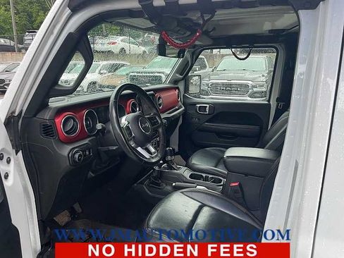 Used 2018 Jeep Wrangler Unlimited Rubicon AWD/4WD image 2