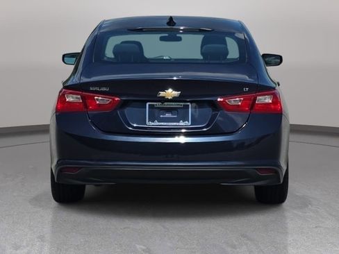 Used 2017 Chevrolet Malibu LT image 6