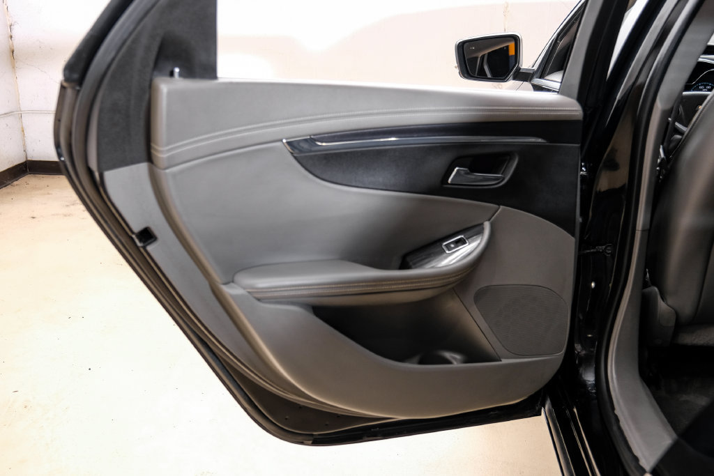 Used 2016 Chevrolet Impala LTZ FWD image 56