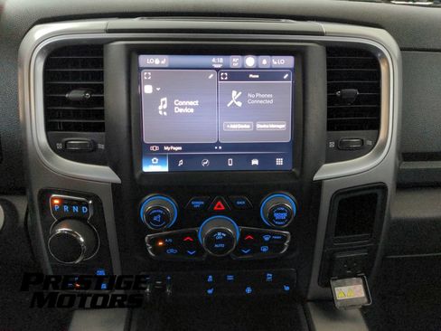 Used 2022 RAM 1500 Express w/ Ceramic Grey Express Package AWD/4WD image 22