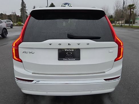 Used 2023 Volvo XC90 T8 Plus image 12