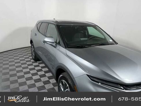 Certified 2025 Chevrolet Blazer LT image 2