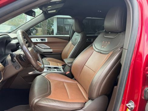 Used 2021 Ford Explorer King Ranch w/ Premium Technology Package RWD image 9