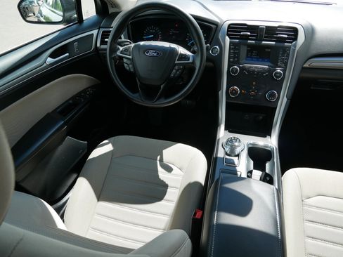 Used 2019 Ford Fusion S FWD image 9