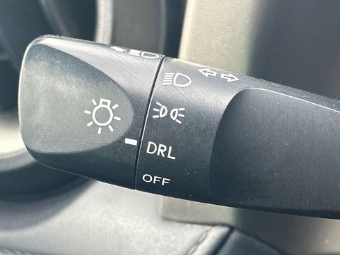 Used 2014 Toyota RAV4 LE AWD/4WD image 23