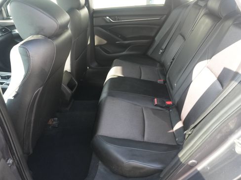Used 2019 Honda Accord Sport image 18