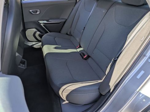 Used 2025 Kia K4 LXS image 26