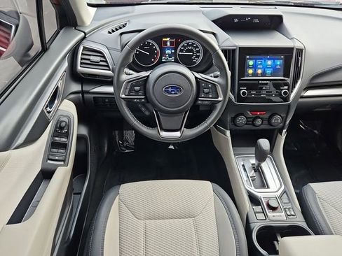 Used 2024 Subaru Forester Premium image 15