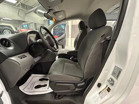 Used 2015 Nissan NV200 SV w/ Back Door Glass Package FWD image 43