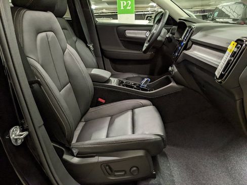 New 2026 Volvo XC40 B5 Plus w/ Climate Package image 22