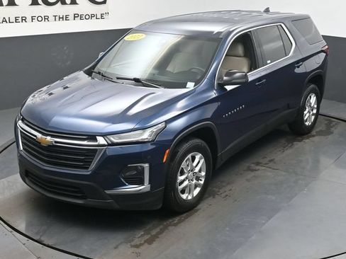 Used 2022 Chevrolet Traverse LS FWD image 47