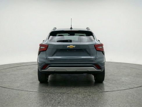 Used 2025 Chevrolet Trax LT image 7