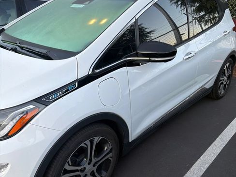 Used 2017 Chevrolet Bolt Premier w/ Driver Confidence II Package FWD image 2