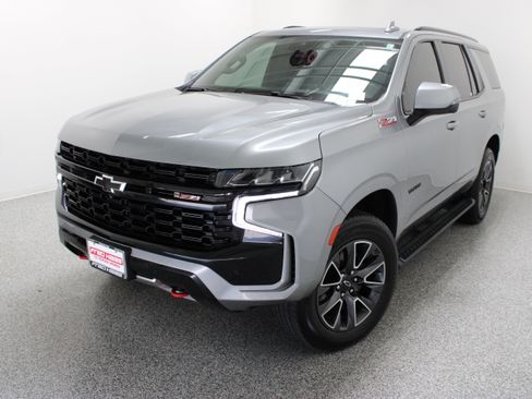 Used 2023 Chevrolet Tahoe Z71 w/ Luxury Package AWD/4WD image 2