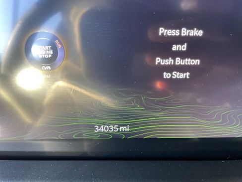 Used 2022 Jeep Grand Cherokee Overland w/ Luxury Tech Group IV AWD/4WD image 14