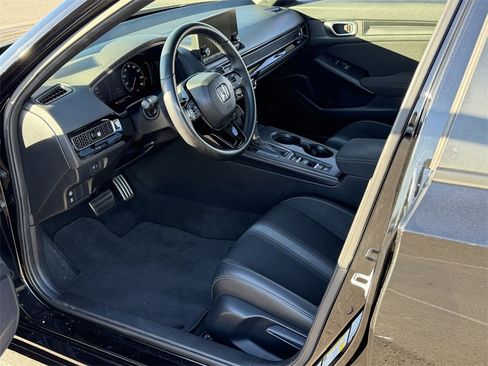 Used 2023 Honda Civic Sport image 10