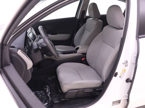 Certified 2022 Honda HR-V LX image 4