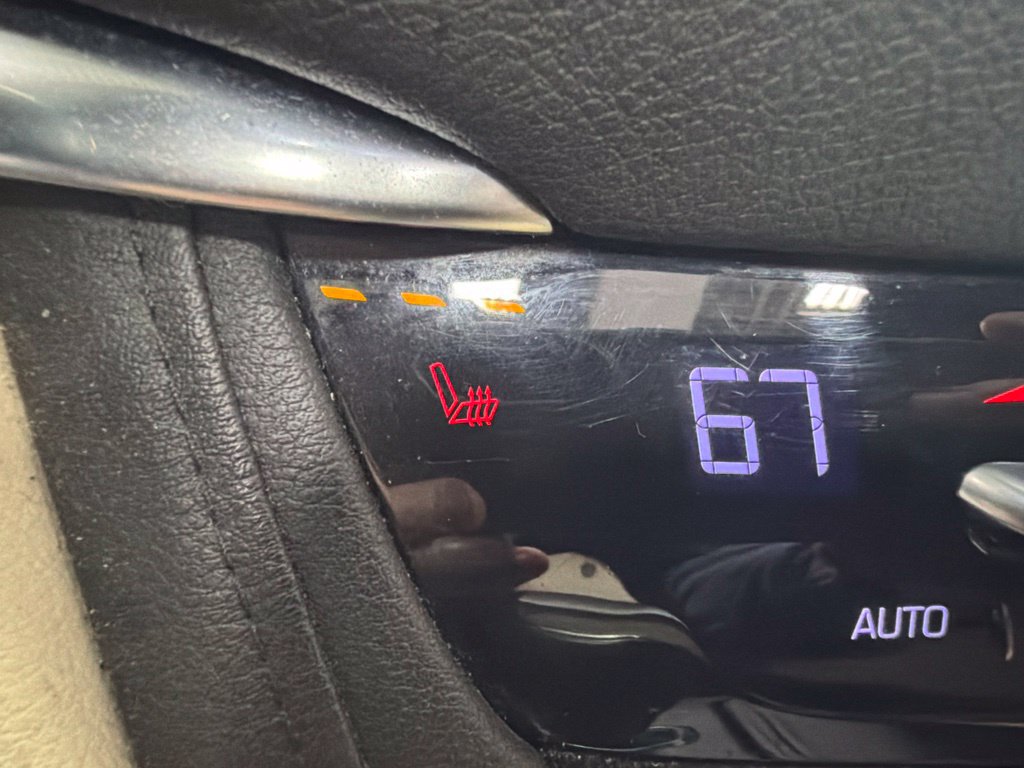 Used 2017 Cadillac XT5 Luxury w/ Driver Awareness Package AWD/4WD image 27
