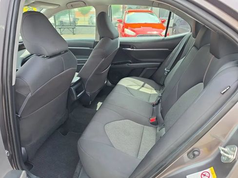 Used 2019 Toyota Camry LE w/ Carpet Mat Package FWD image 14
