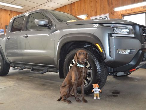 Used 2024 Nissan Frontier PRO-4X w/ Pro Convenience Package image 2