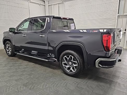 Used 2023 GMC Sierra 1500 SLT w/ SLT Premium Package image 5