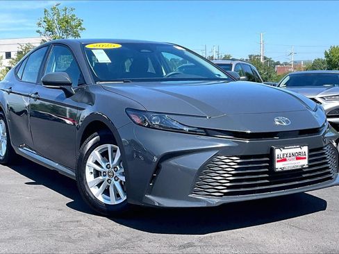 Used 2025 Toyota Camry LE w/ Convenience Package AWD/4WD image 2
