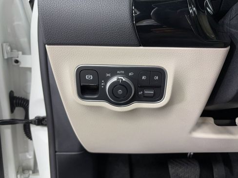 Certified 2026 Mercedes-Benz GLA 250 4MATIC image 9