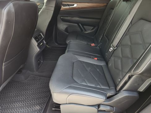 Used 2024 Volkswagen Atlas SE FWD image 31