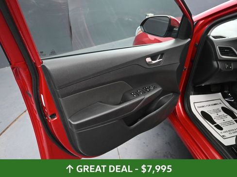Used 2021 Hyundai Accent SE FWD image 26