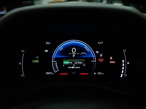 Used 2025 Toyota Camry SE image 17