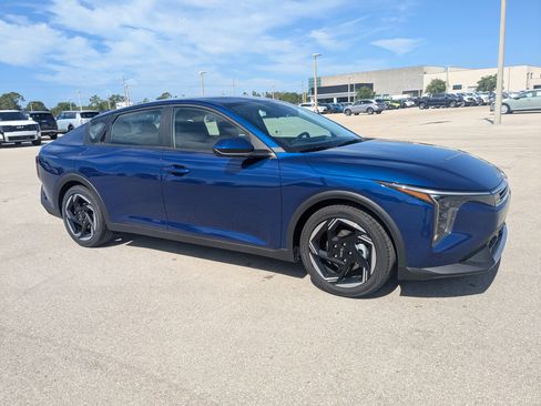 New 2026 Kia K4 EX FWD image 2
