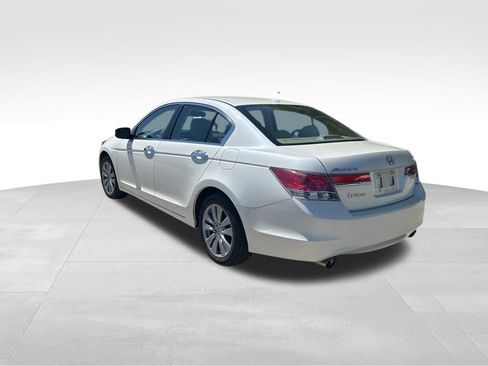 Used 2011 Honda Accord EX-L image 3