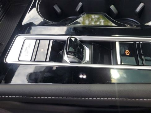 New 2026 Volkswagen Atlas Cross Sport SE image 34